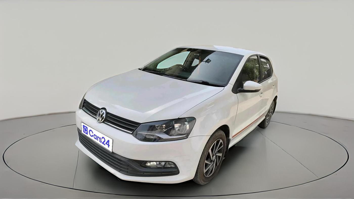 2017 Volkswagen Polo COMFORTLINE 1.2L, Petrol, Manual, 1,79,667 km, exterior