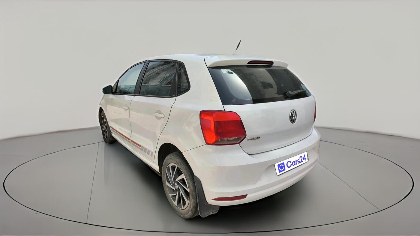 2017 Volkswagen Polo COMFORTLINE 1.2L, Petrol, Manual, 1,79,667 km, exterior