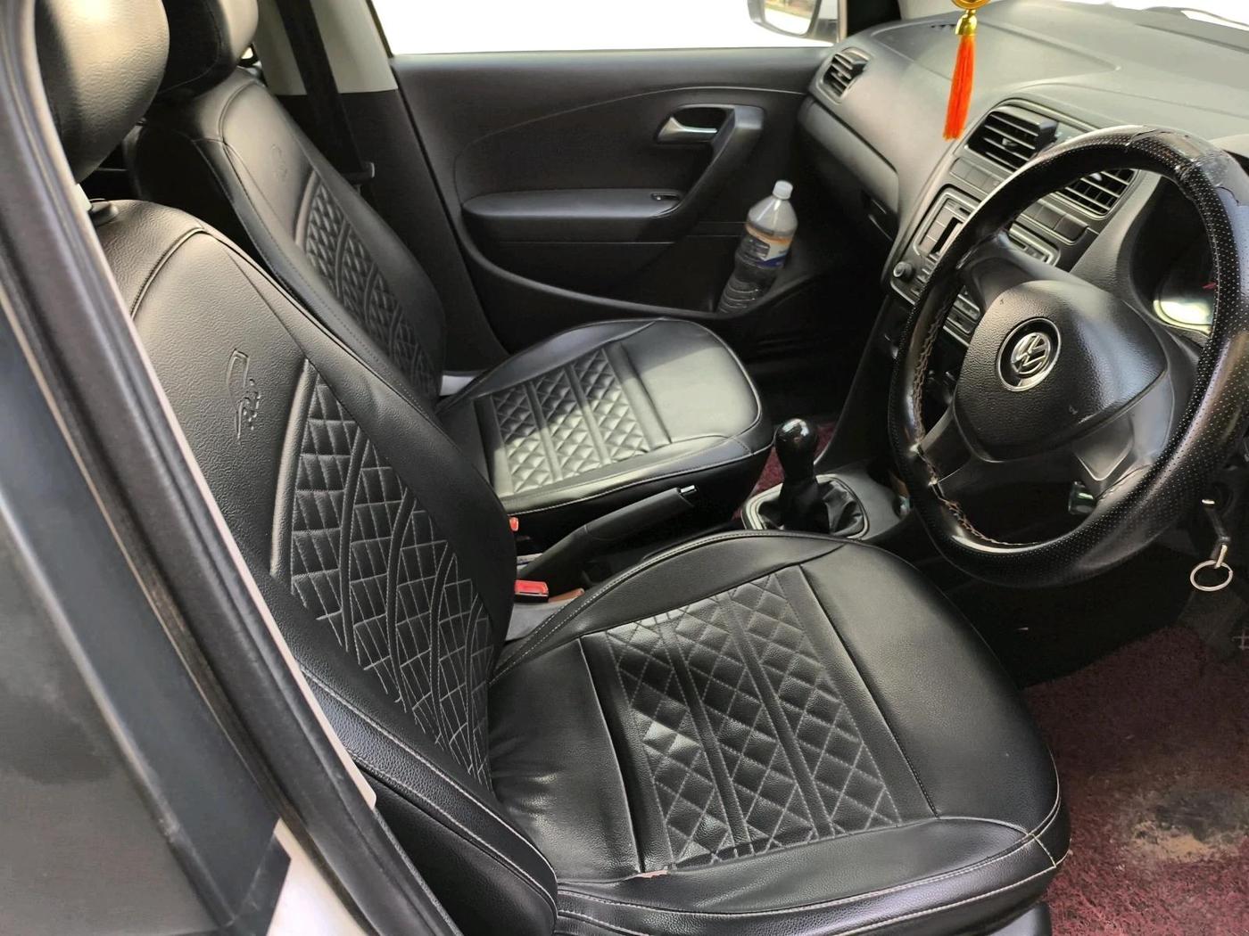 2017 Volkswagen Polo COMFORTLINE 1.2L, Petrol, Manual, 1,79,667 km, interior