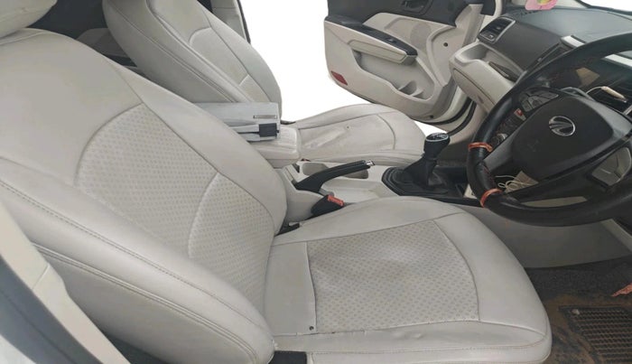 2020 Mahindra XUV300 W6 1.5 Diesel, Diesel, Manual, 84,241 km, interior