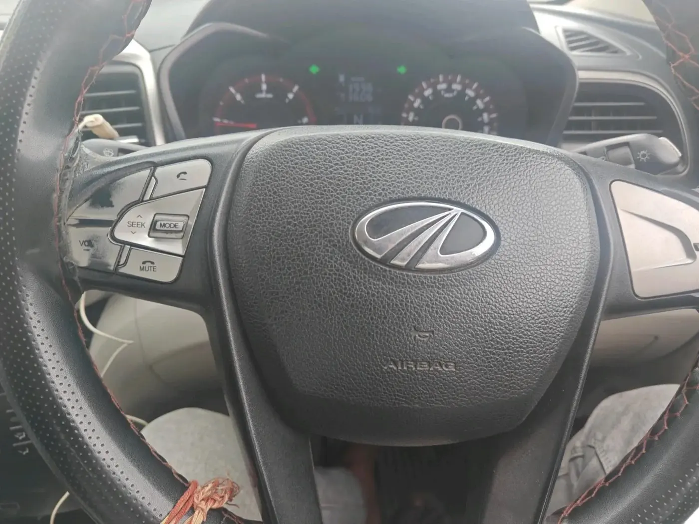 2020 Mahindra XUV300 W6 1.5 Diesel, Diesel, Manual, 84,241 km, interior