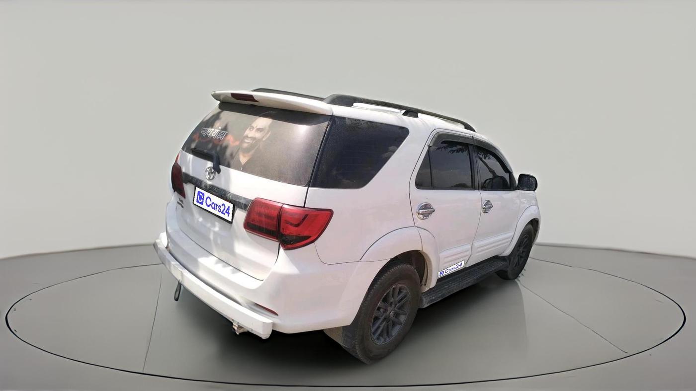 2014 Toyota Fortuner 3.0 4X4 MT, Diesel, Manual, 1,86,485 km, exterior