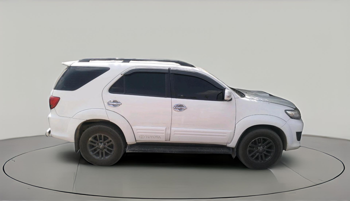 2014 Toyota Fortuner 3.0 4X4 MT, Diesel, Manual, 1,86,485 km, exterior
