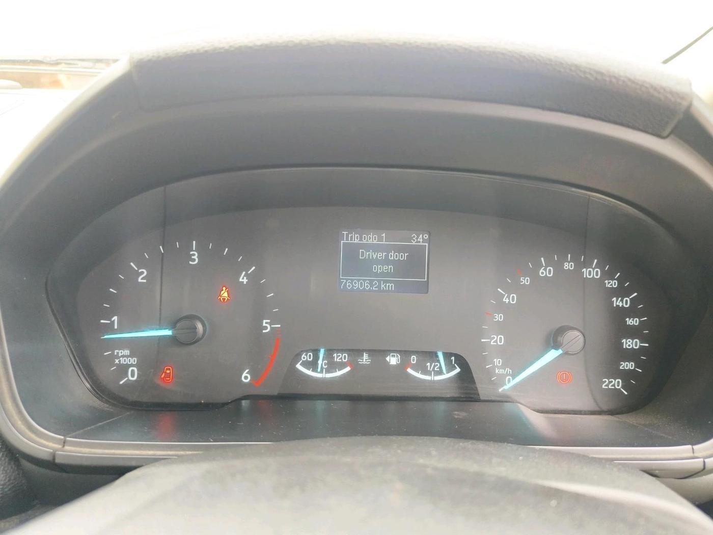 2018 Ford Ecosport TITANIUM + 1.5L DIESEL, Diesel, Manual, 76,906 km, interior