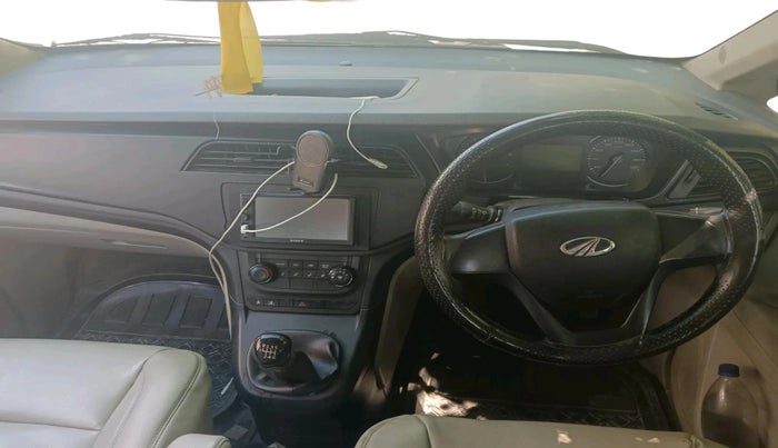 2018 Mahindra MARAZZO M2 8 STR, Diesel, Manual, 2,88,901 km, interior