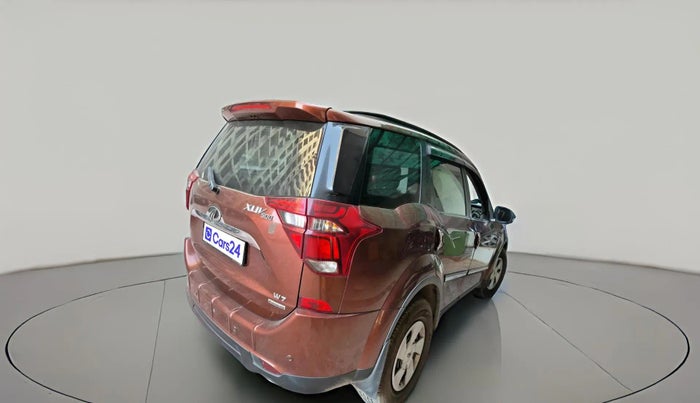 2019 Mahindra XUV500 W7 AT, Diesel, Automatic, 1,18,422 km, exterior