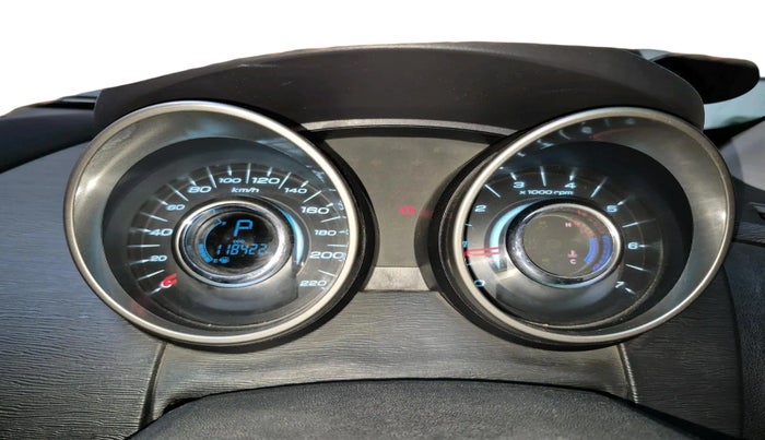 2019 Mahindra XUV500 W7 AT, Diesel, Automatic, 1,18,422 km, interior