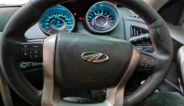 2019 Mahindra XUV500 W7 AT, Diesel, Automatic, 1,18,422 km, interior