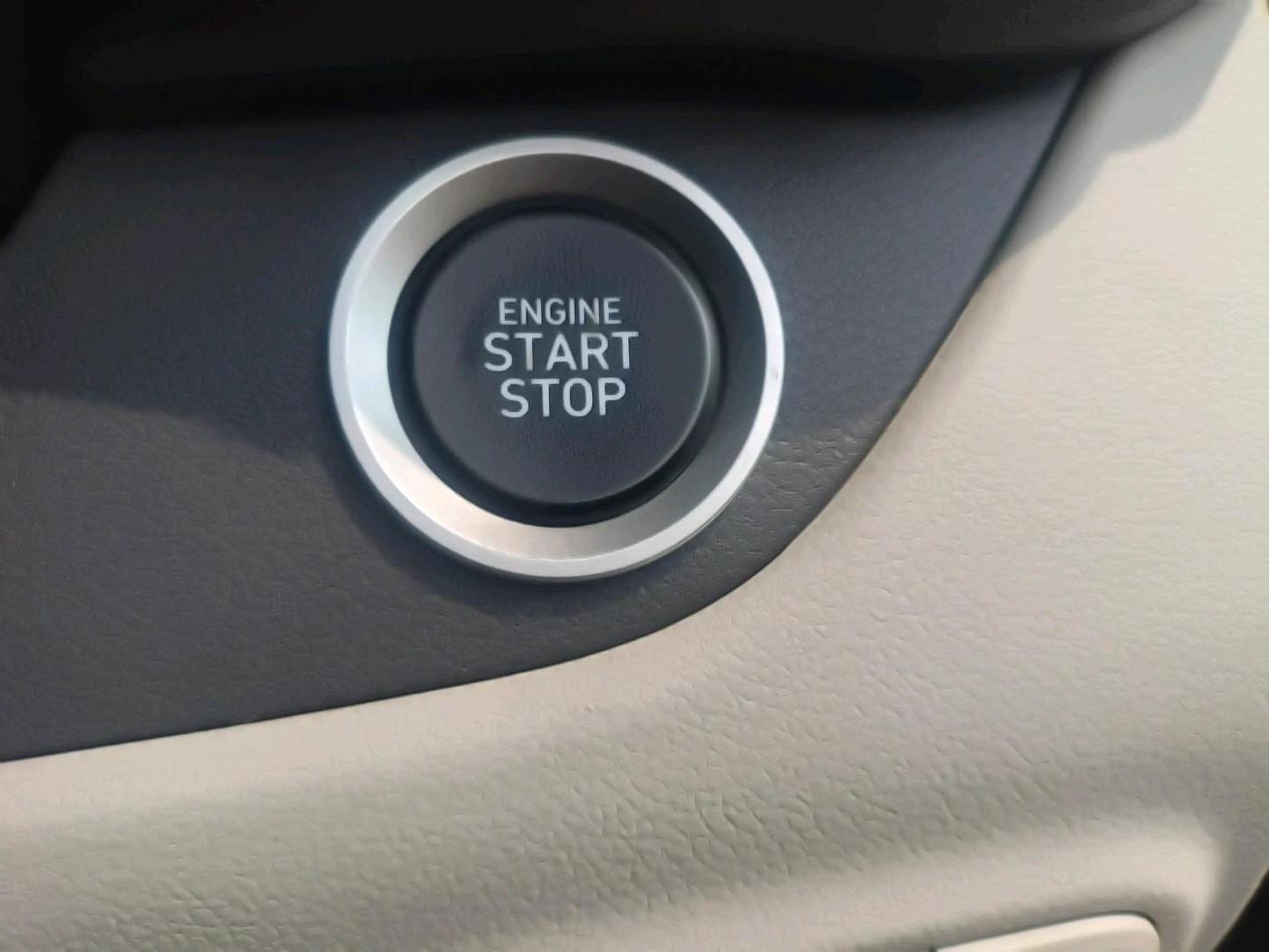 2023 Hyundai AURA SX 1.2 CNG, CNG, Manual, 49,168 km, interior