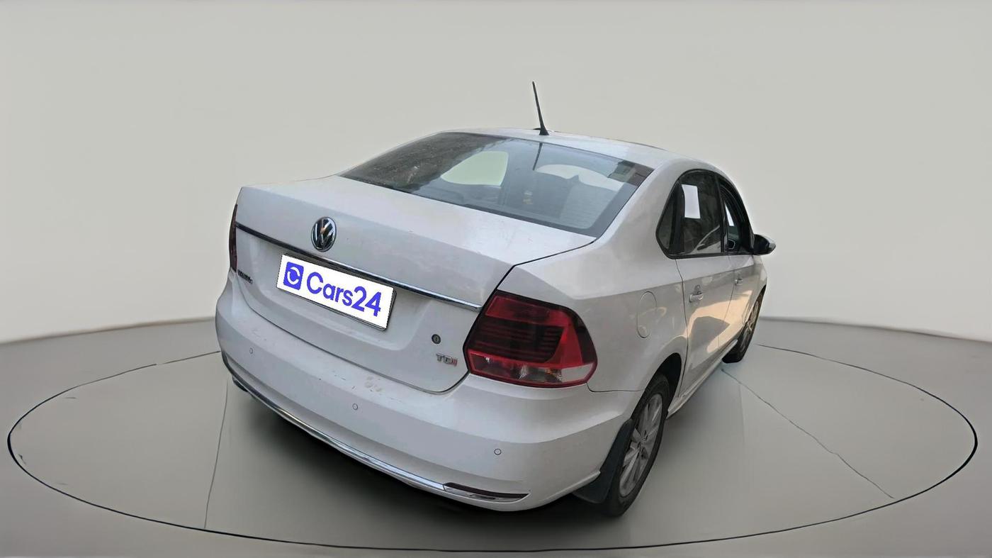 2018 Volkswagen Vento HIGHLINE PLUS 1.5 AT 16 ALLOY, Diesel, Automatic, 2,02,843 km, exterior