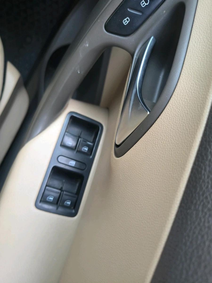 2018 Volkswagen Vento HIGHLINE PLUS 1.5 AT 16 ALLOY, Diesel, Automatic, 2,02,843 km, interior
