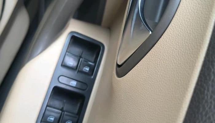 2018 Volkswagen Vento HIGHLINE PLUS 1.5 AT 16 ALLOY, Diesel, Automatic, 2,02,843 km, interior