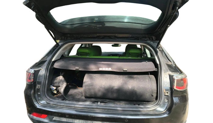 2017 Jeep Compass LIMITED 2.0 DIESEL, Diesel, Manual, 1,21,962 km, exterior