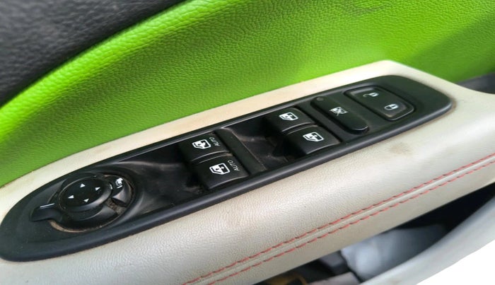 2017 Jeep Compass LIMITED 2.0 DIESEL, Diesel, Manual, 1,21,962 km, interior