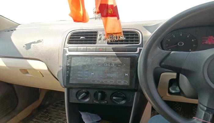 2011 Volkswagen Vento TRENDLINE 1.6, CNG, Manual, 1,78,335 km, interior