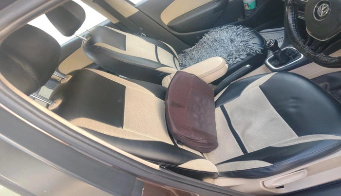 2017 Volkswagen Ameo HIGHLINE1.2L PLUS 16 ALLOY, Petrol, Manual, 86,082 km, interior