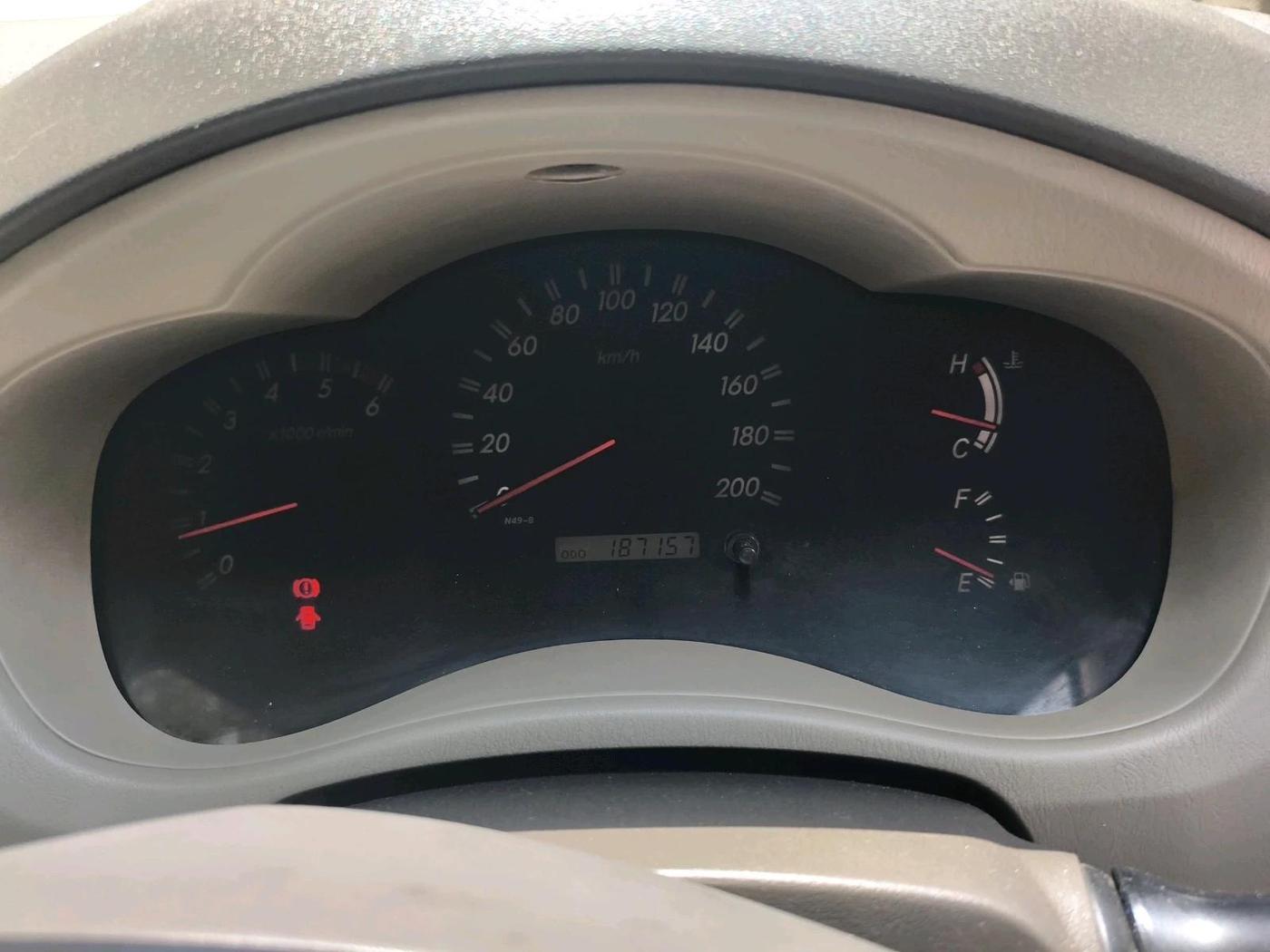 2011 Toyota Innova V 2.5 8 STR, Diesel, Manual, 1,87,157 km, interior