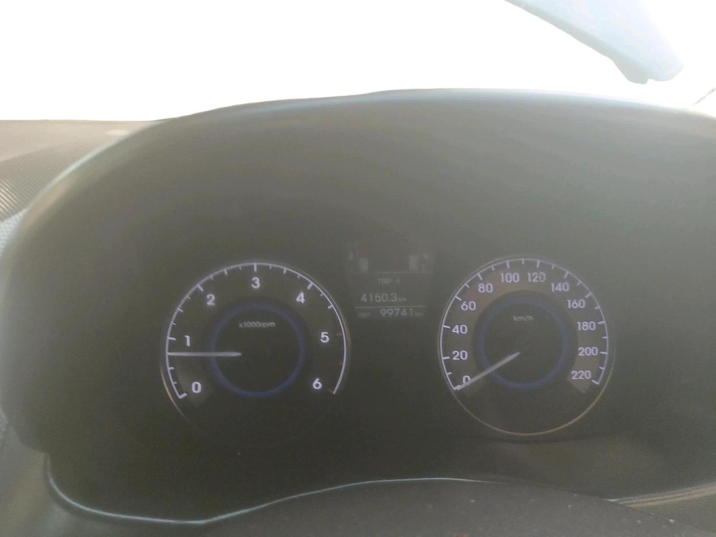 2014 Hyundai Verna FLUIDIC 1.6 CRDI SX OPT, Diesel, Manual, 99,741 km, interior