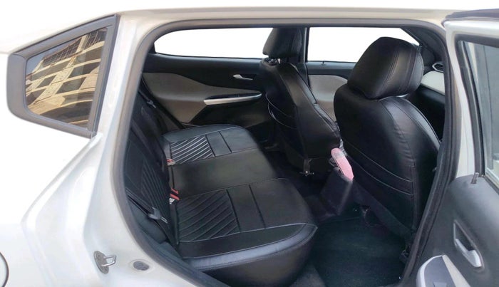 2023 Nissan MAGNITE XV MT, Petrol, Manual, 8,674 km, interior