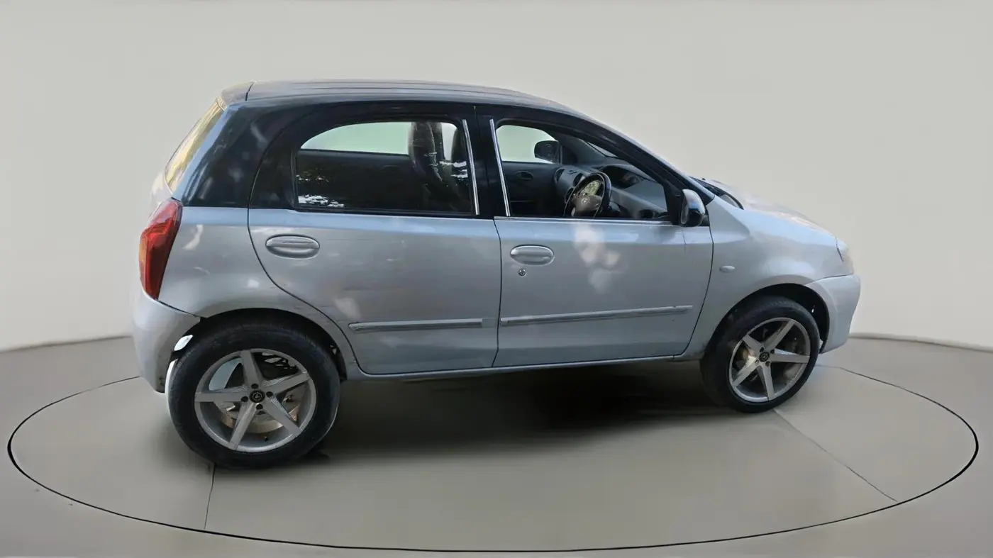 2011 Toyota Etios Liva G, Petrol, Manual, 1,00,380 km, exterior