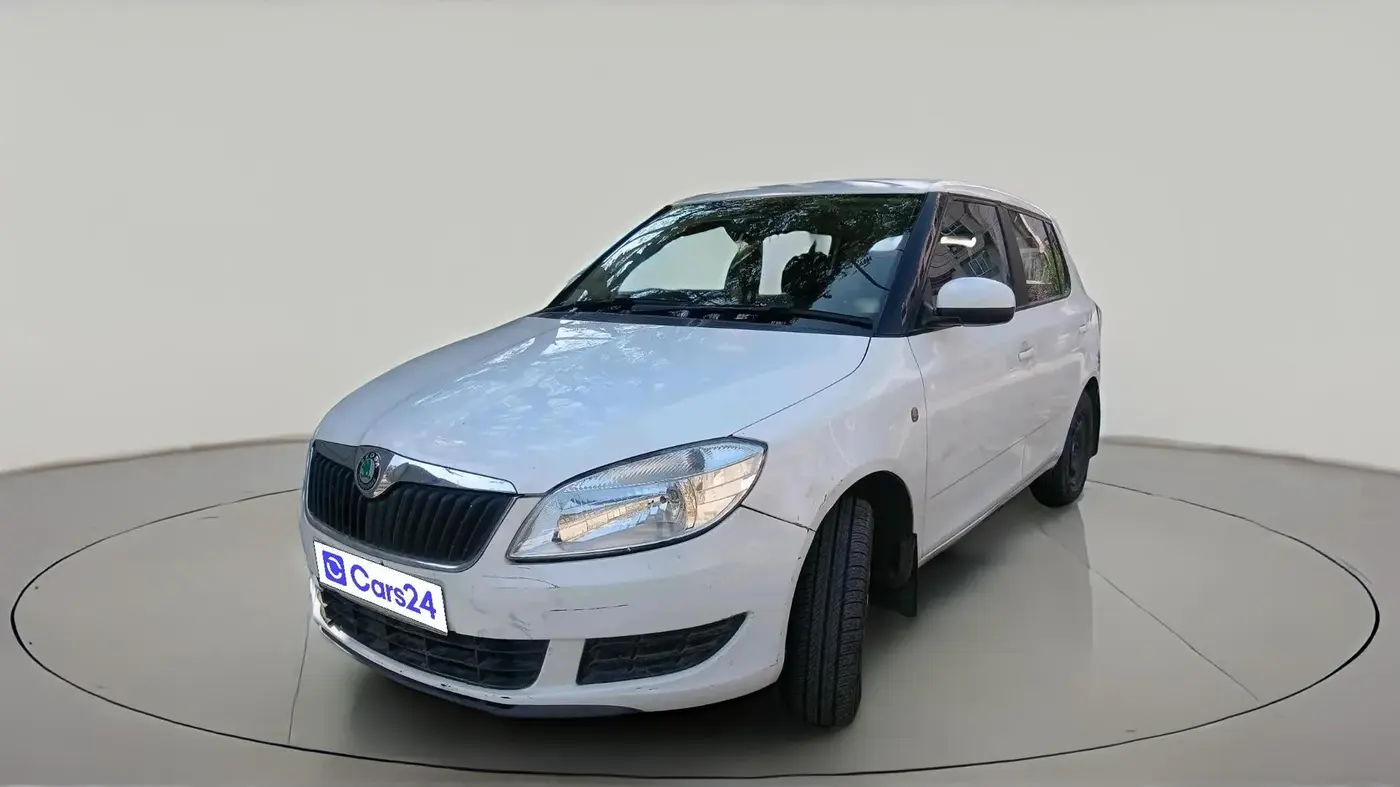 2011 Skoda Fabia AMBITION PLUS 1.2 TDI CR, Diesel, Manual, 1,16,798 km, exterior