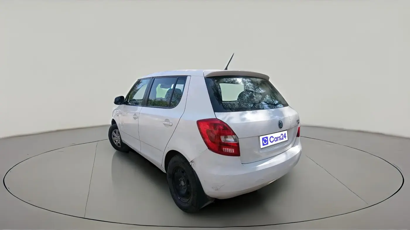 2011 Skoda Fabia AMBITION PLUS 1.2 TDI CR, Diesel, Manual, 1,16,798 km, exterior