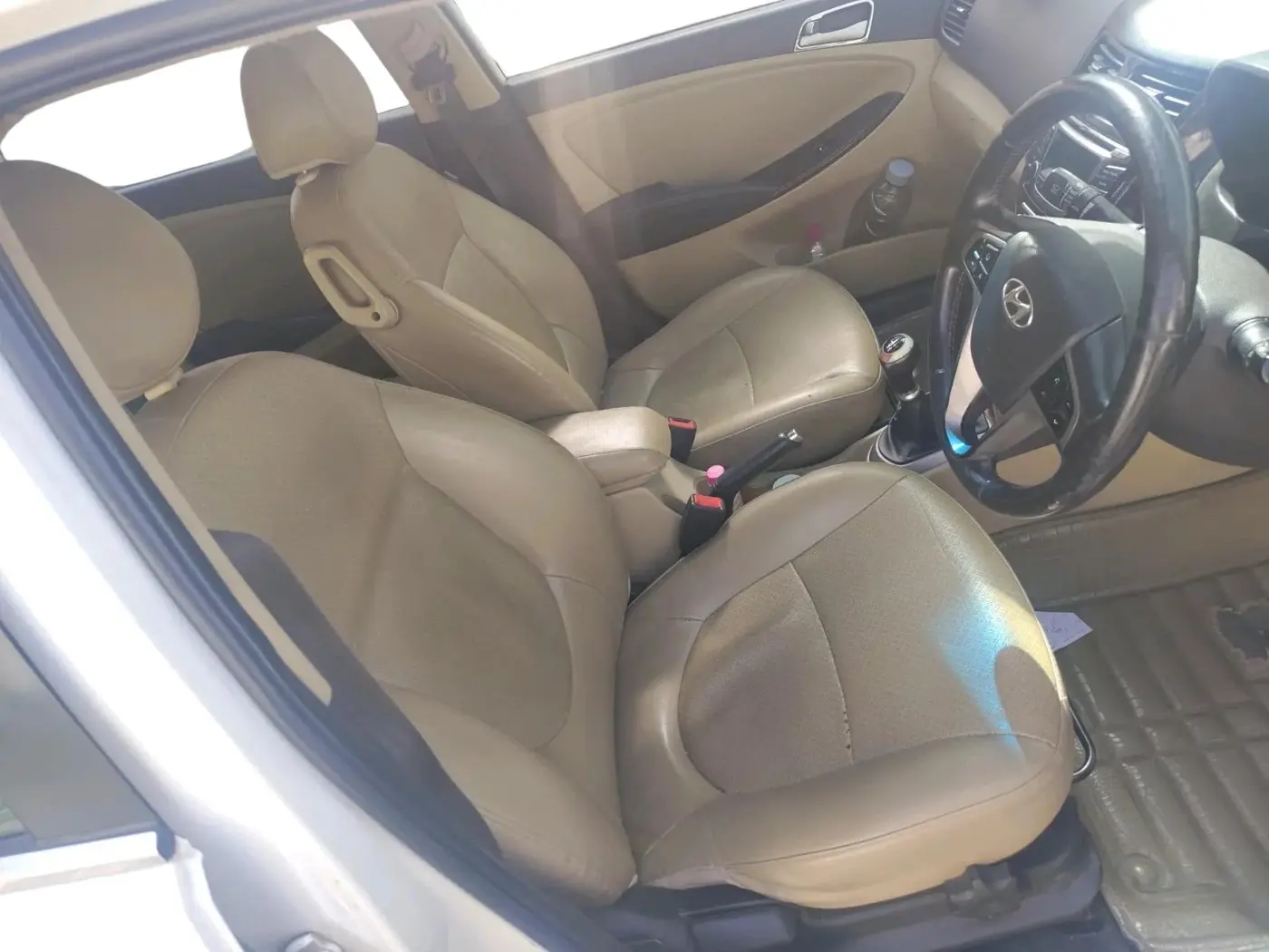 2015 Hyundai Verna 1.6 CRDI SX, Diesel, Manual, 2,19,052 km, interior