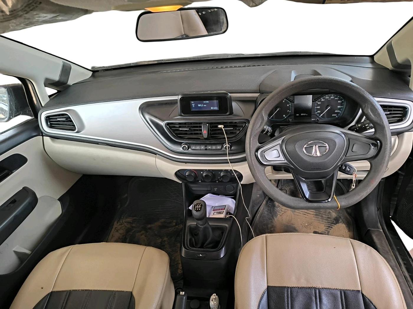 2021 Tata ALTROZ XE PETROL, Petrol, Manual, 38,465 km, interior