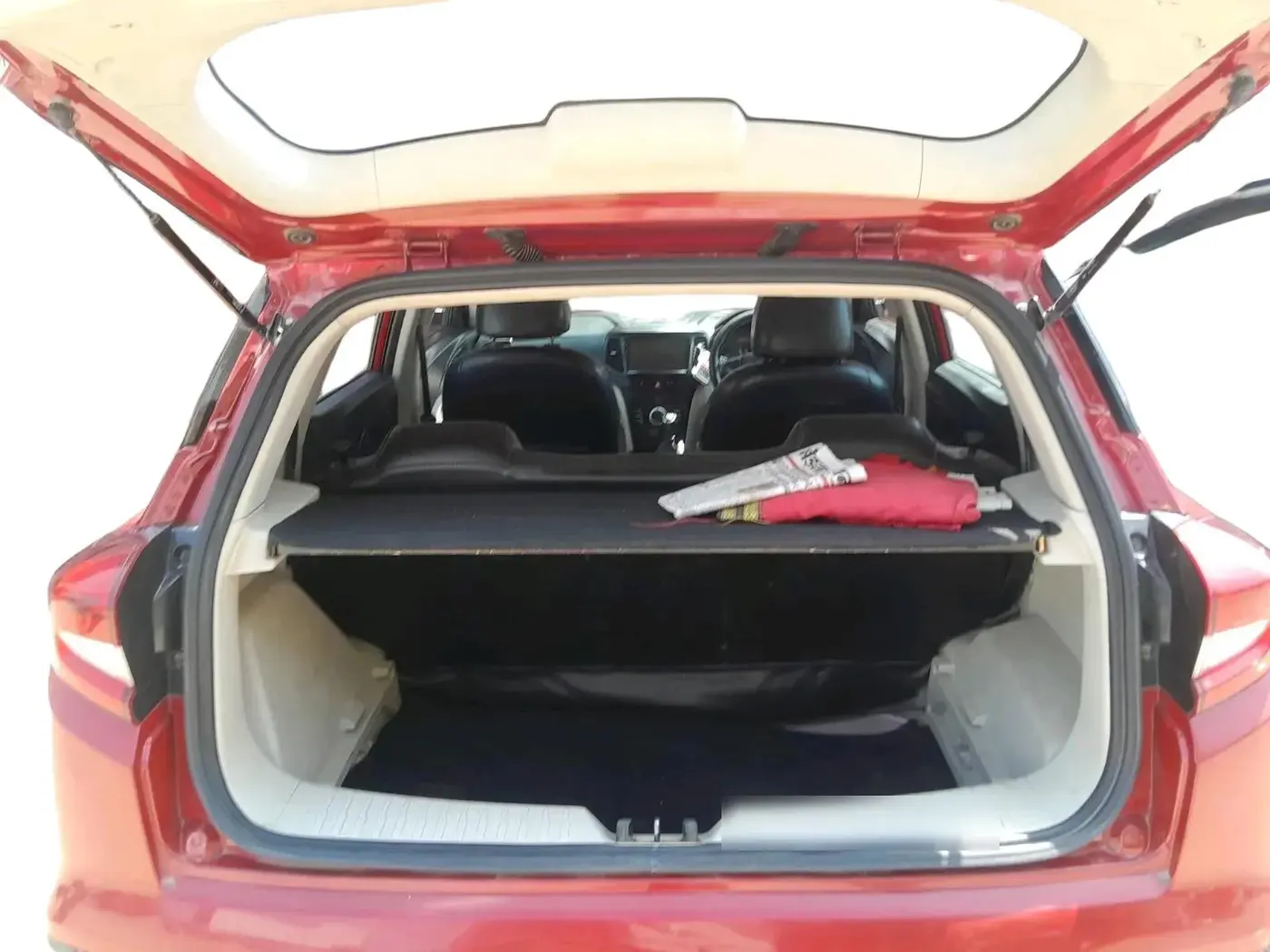2021 Mahindra XUV300 W4 1.5 DIESEL, Diesel, Manual, 1,57,979 km, exterior