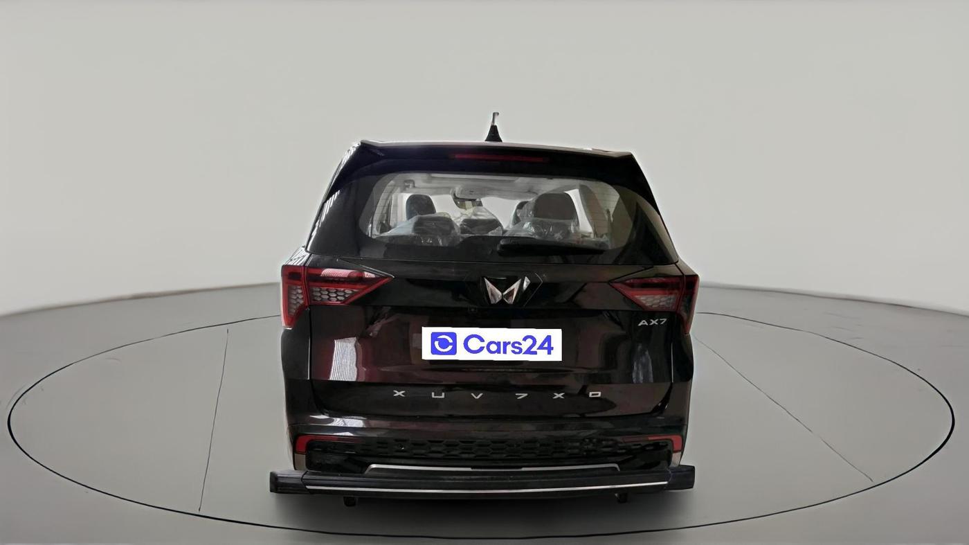 2026 Mahindra XUV700 AX 7 P AT 7 STR, Petrol, Automatic, 439 km, exterior