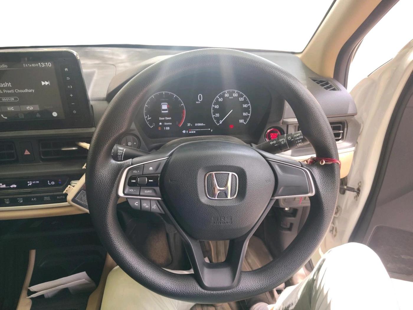 2025 Honda Amaze VX 1.2 Petrol MT, Petrol, Manual, 10,860 km, interior