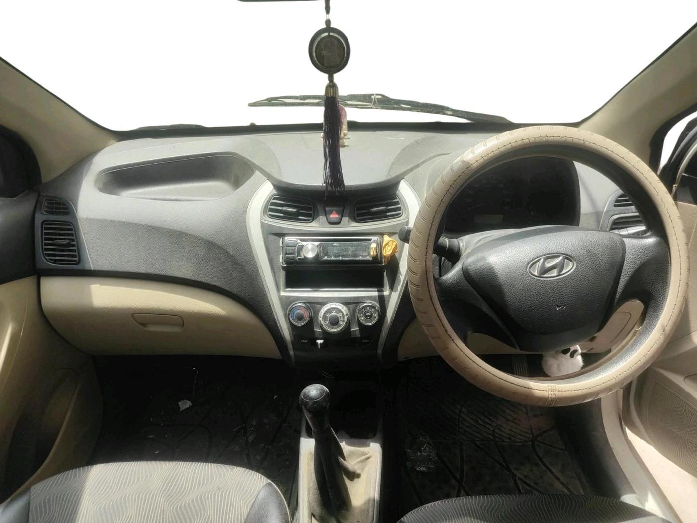 2013 Hyundai Eon ERA +, Petrol, Manual, 75,000 km, interior