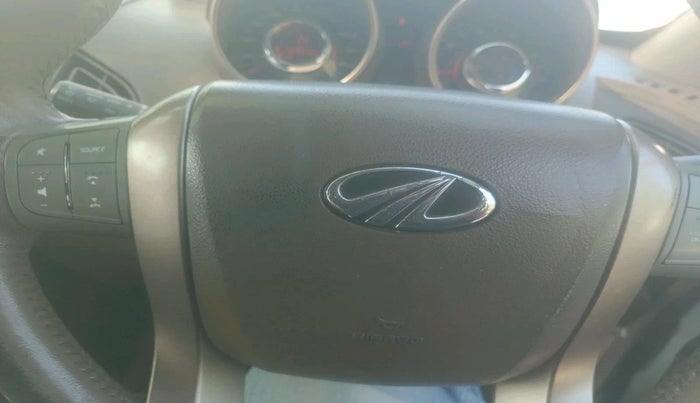 2012 Mahindra XUV500 W8, Diesel, Manual, 2,89,932 km, interior