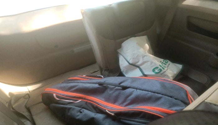 2012 Mahindra XUV500 W8, Diesel, Manual, 2,89,932 km, interior