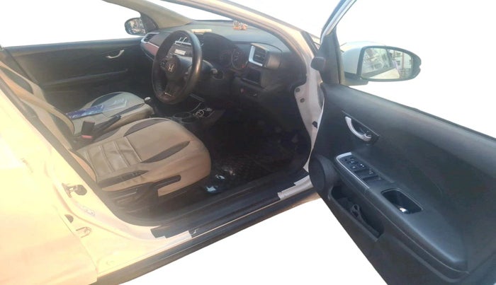 2016 Honda BR-V 1.5L I-VTEC V, Petrol, Manual, 1,05,160 km, interior