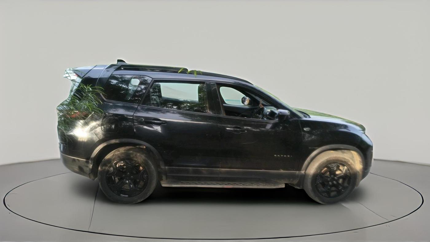 2024 Tata Safari ADVENTURE PLUS DARK EDITION, Diesel, Manual, 70,604 km, exterior