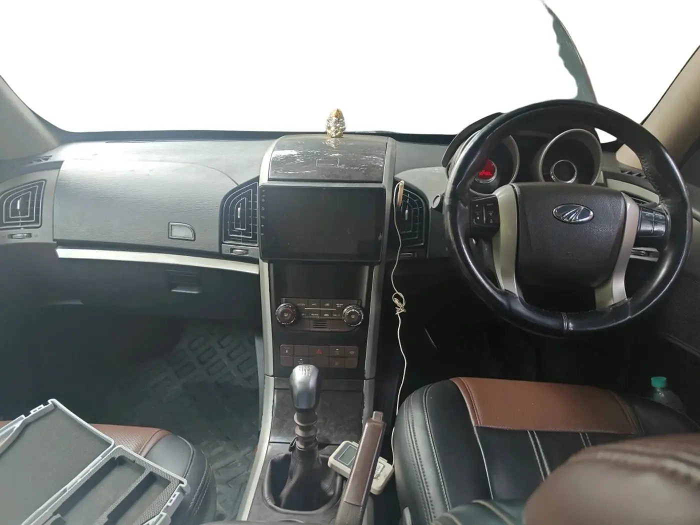2013 Mahindra XUV500 W8, Diesel, Manual, 85,000 km, interior