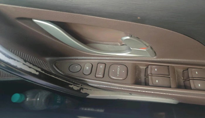 2013 Mahindra XUV500 W8, Diesel, Manual, 82,489 km, interior