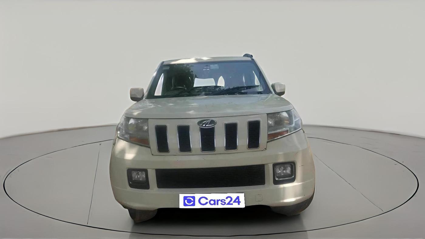 2016 Mahindra TUV300 T8, Diesel, Manual, 1,01,499 km, exterior