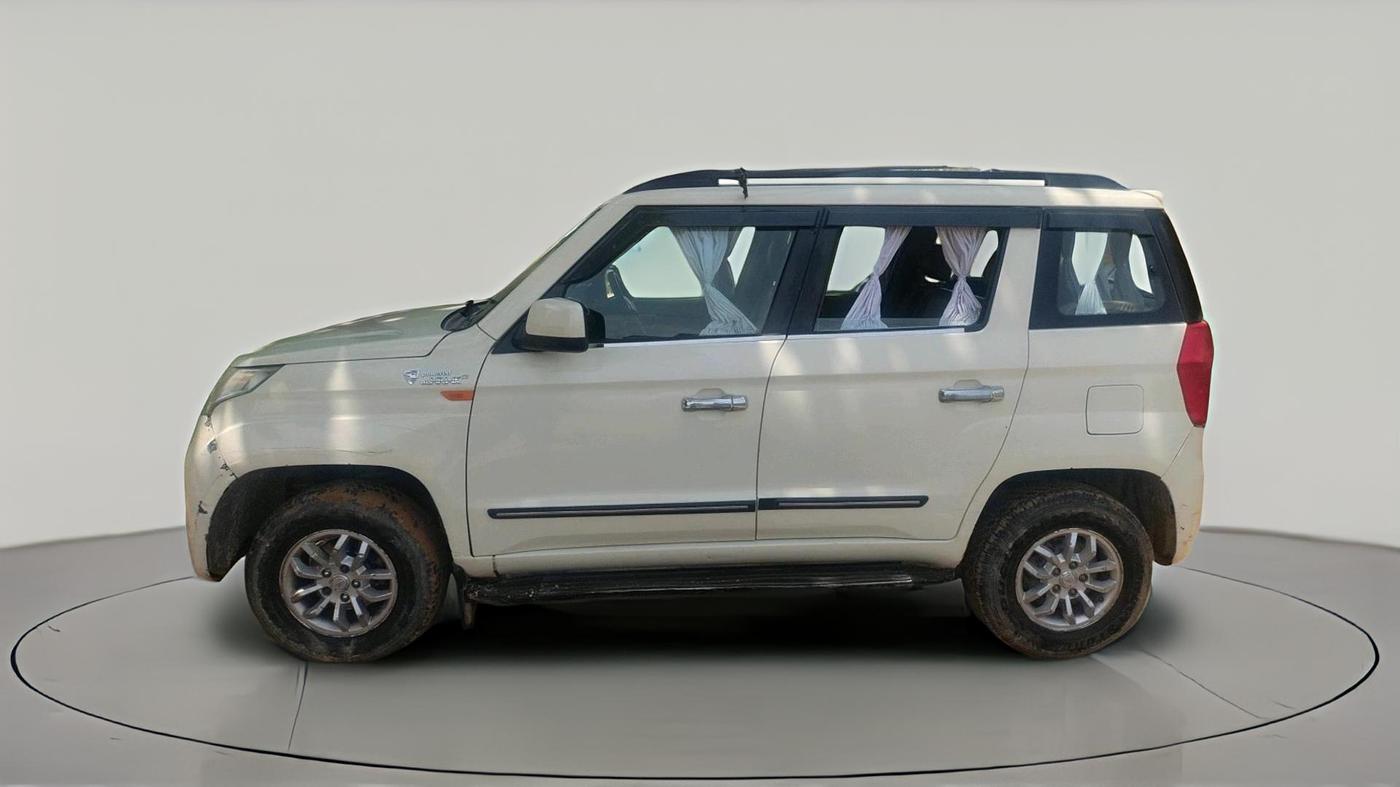 2016 Mahindra TUV300 T8, Diesel, Manual, 1,01,499 km, exterior