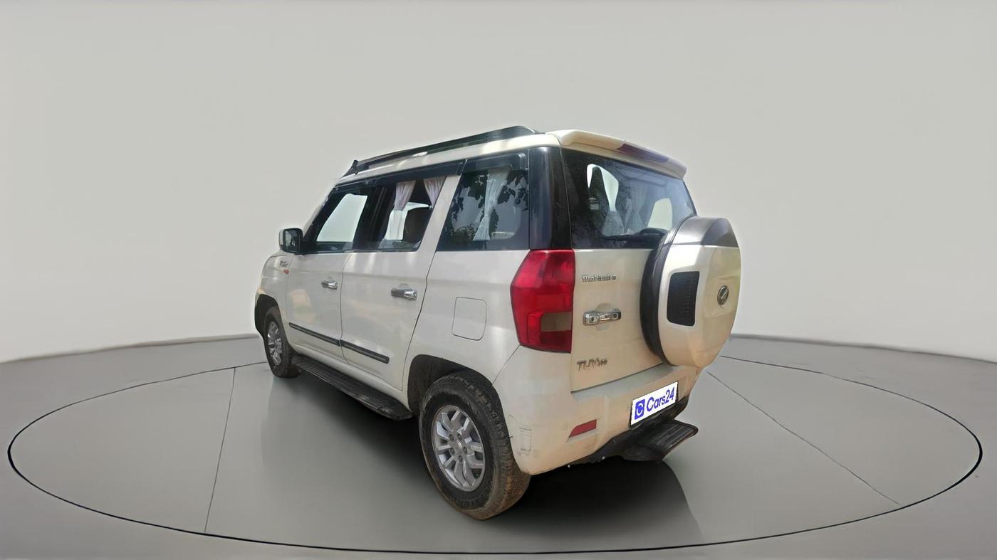 2016 Mahindra TUV300 T8, Diesel, Manual, 1,01,499 km, exterior