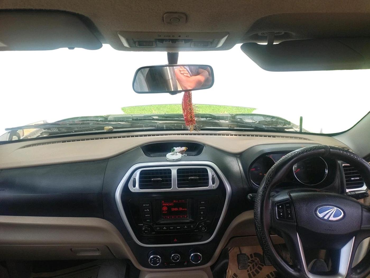 2016 Mahindra TUV300 T8, Diesel, Manual, 1,01,499 km, interior