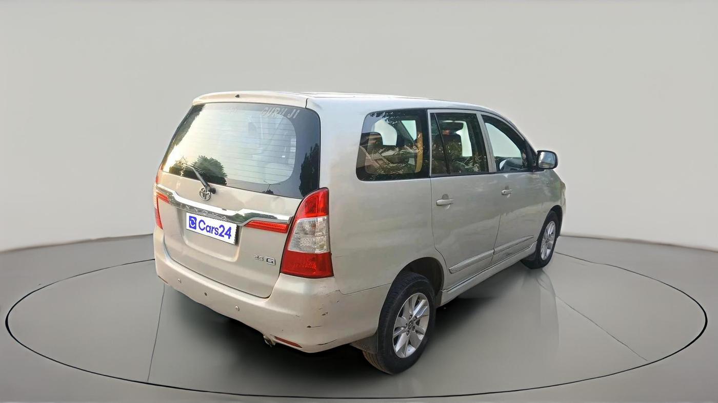 2013 Toyota Innova 2.5 GX 8 STR, Diesel, Manual, 3,20,166 km, exterior