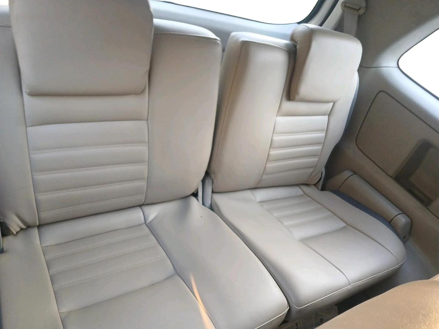 2013 Toyota Innova 2.5 GX 8 STR, Diesel, Manual, 3,20,166 km, interior
