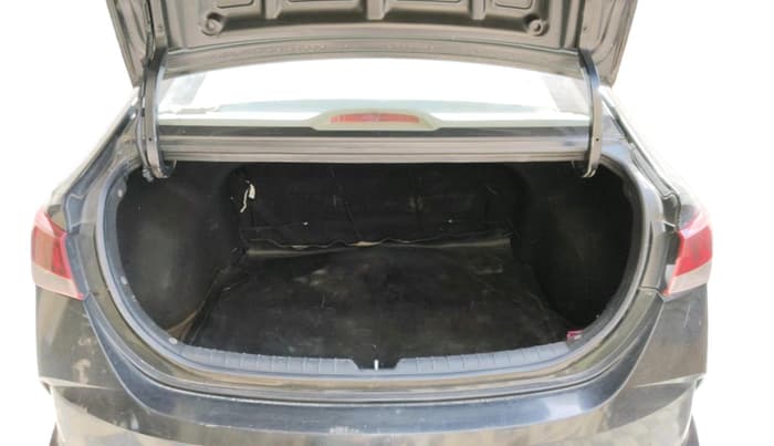 2022 Hyundai Verna SX 1.5 VTVT, Petrol, Manual, 1,11,149 km, exterior