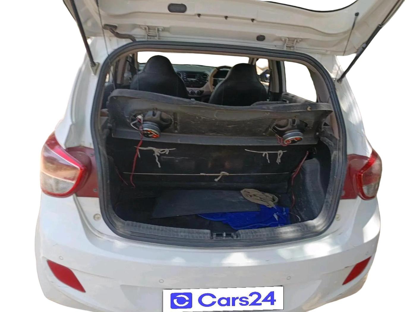 2014 Hyundai Grand i10 SPORTZ 1.1 CRDI, Diesel, Manual, 1,27,059 km, exterior