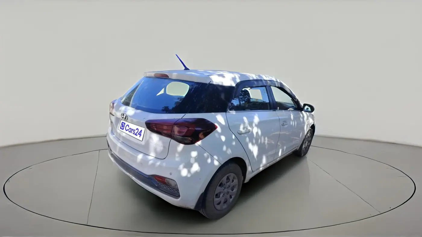 2019 Hyundai Elite i20 MAGNA PLUS 1.2, CNG, Manual, 1,34,671 km, exterior