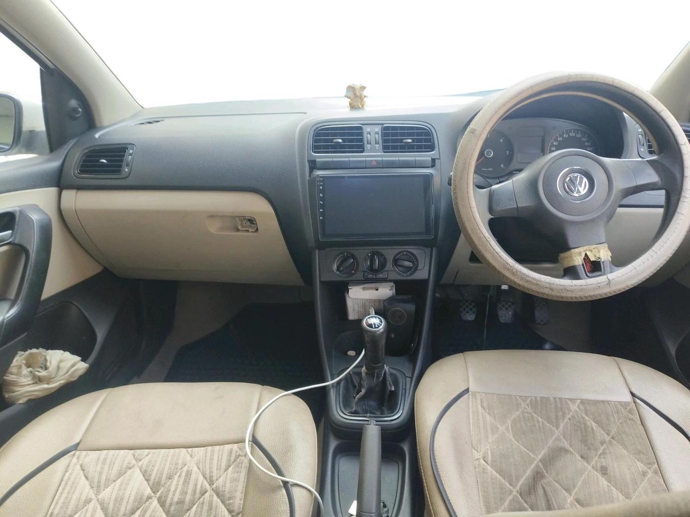 2011 Volkswagen Polo TRENDLINE 1.2L DIESEL, Diesel, Manual, 1,38,016 km, interior