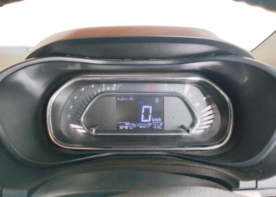 2022 Tata NEXON XZ PLUS DIESEL, Diesel, Manual, 92,488 km, interior