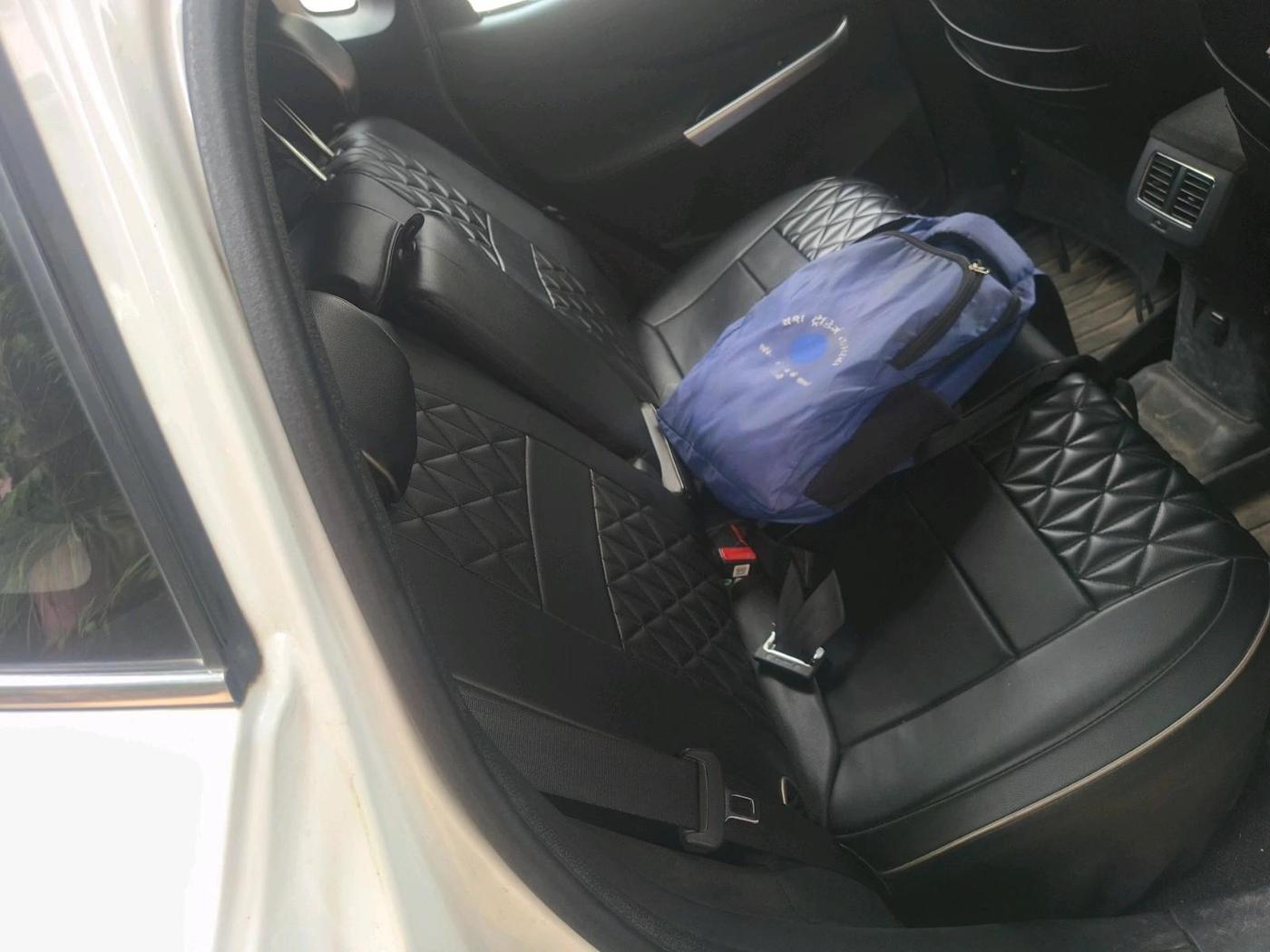 2023 Nissan MAGNITE XV PREMIUM TURBO CVT DUAL TONE, Petrol, Automatic, 52,517 km, interior